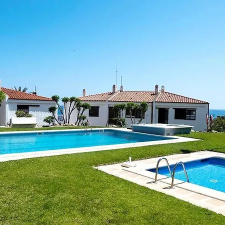 Feriehus Jo - Stunning Front Line Beach House.